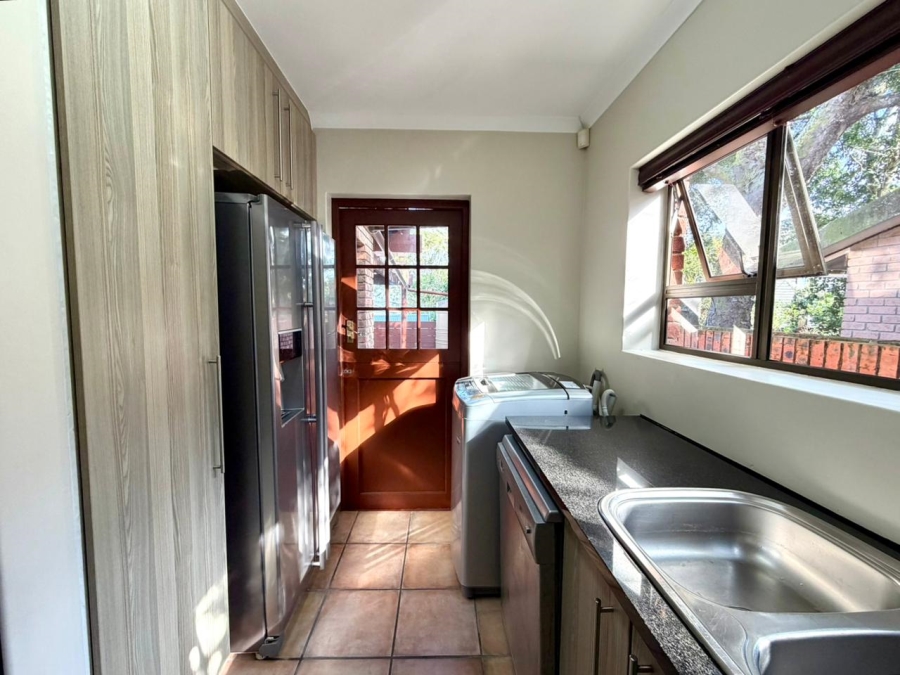 4 Bedroom Property for Sale in Herolds Bay Western Cape